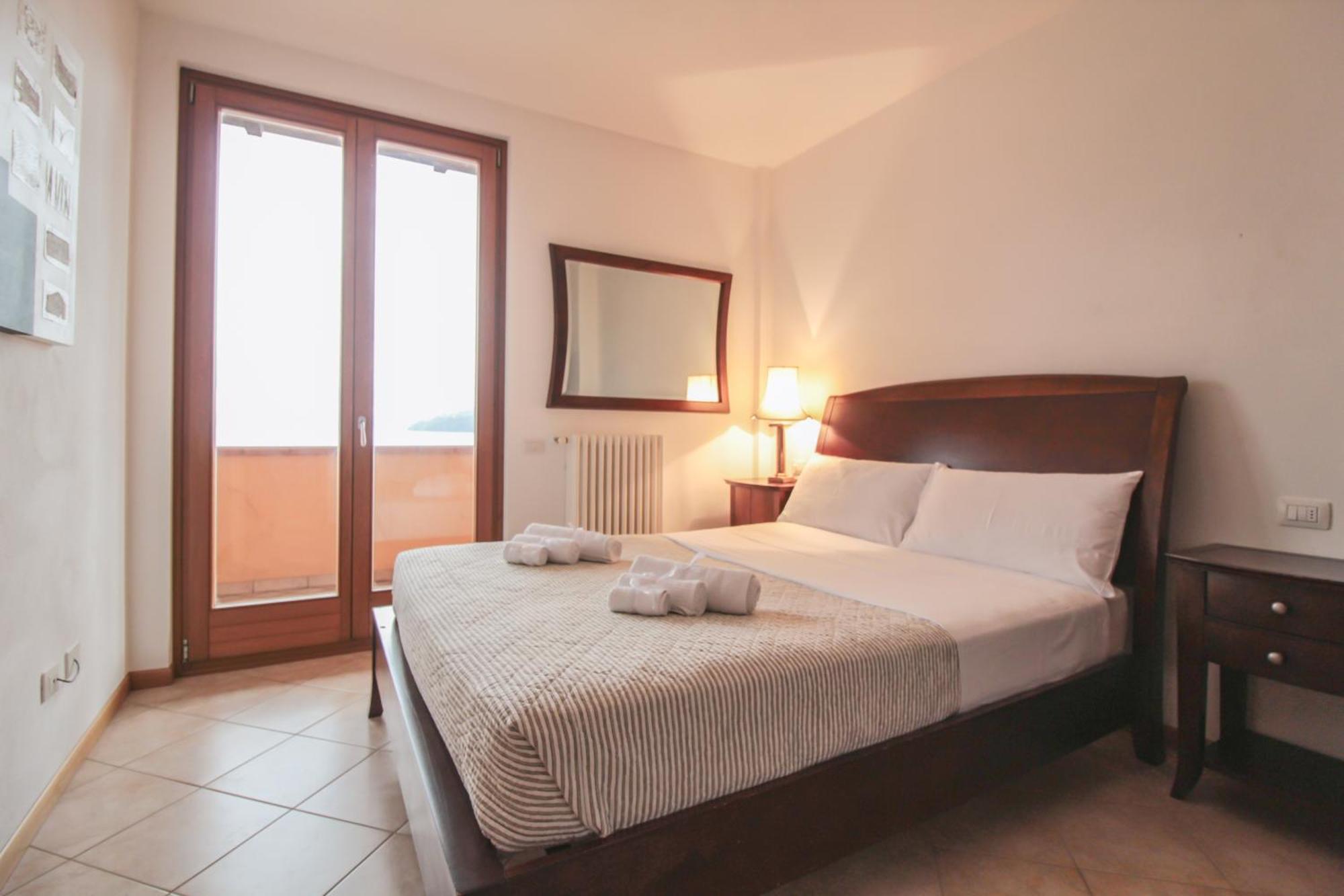 Villa Serena Pianello Del Lario Luaran gambar